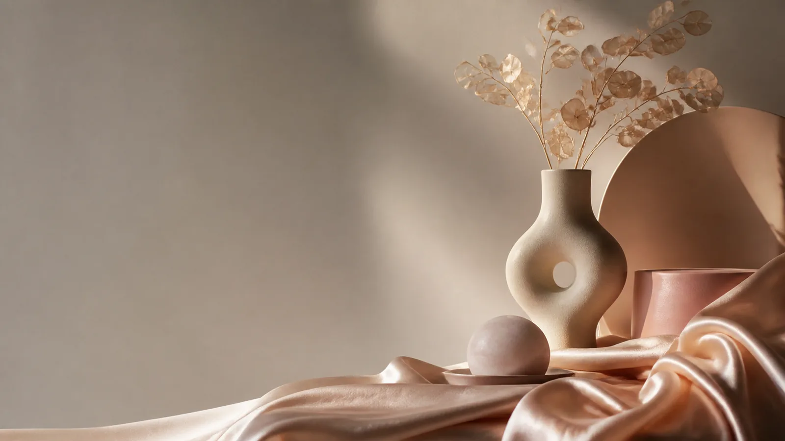 CMNF vs. Traditional Nude: Key Differences